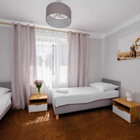 Pokoje W Parku I Folwarku Przy Palacu Lawica Kladsko Exteriér fotografie